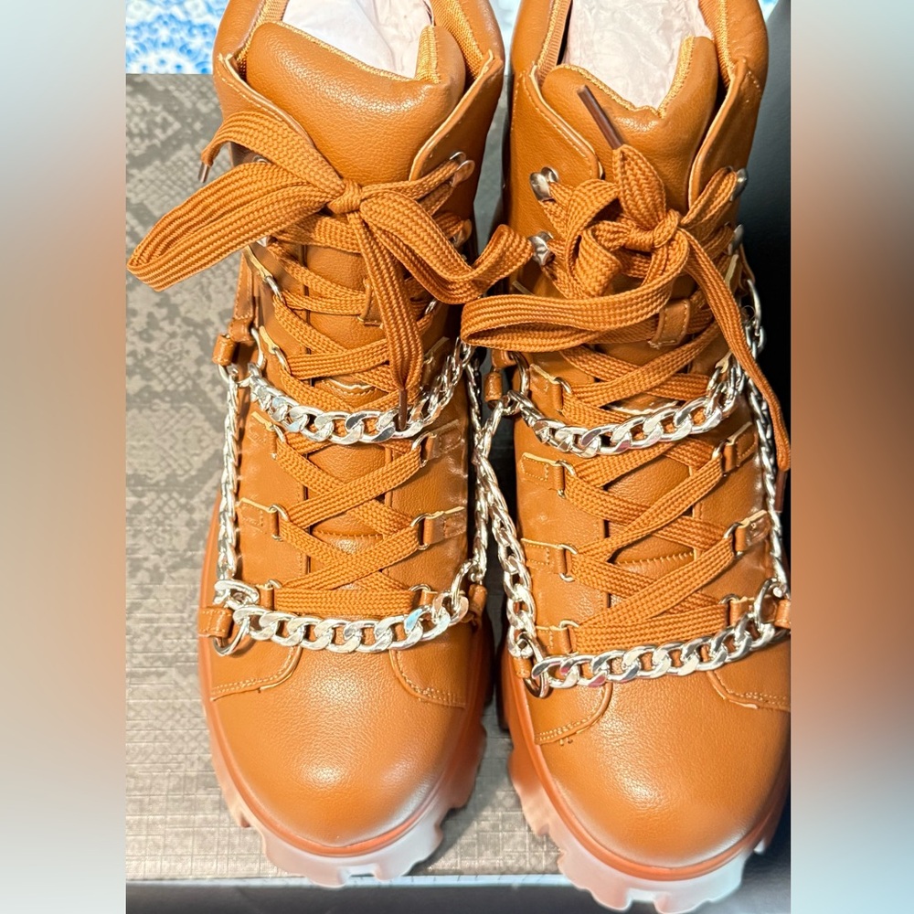 Cape Robbin Chunky Brown Platform Boots. New in Box. size10.fast 🚚📦 $70retail - Picture 12 of 16